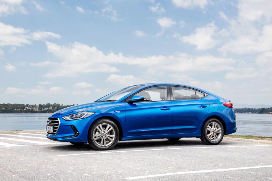  Hyundai Elantra 2016 года  (AU) (фото 16 из 28)